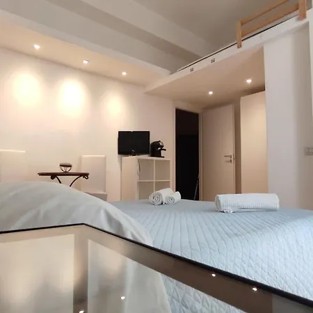 Living Marina Bed & Breakfast *